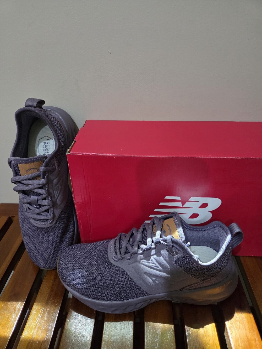 New Balance Fresh Foam SPT v4 Women's Grey Purple Knit Sneakers Size 6.5 New